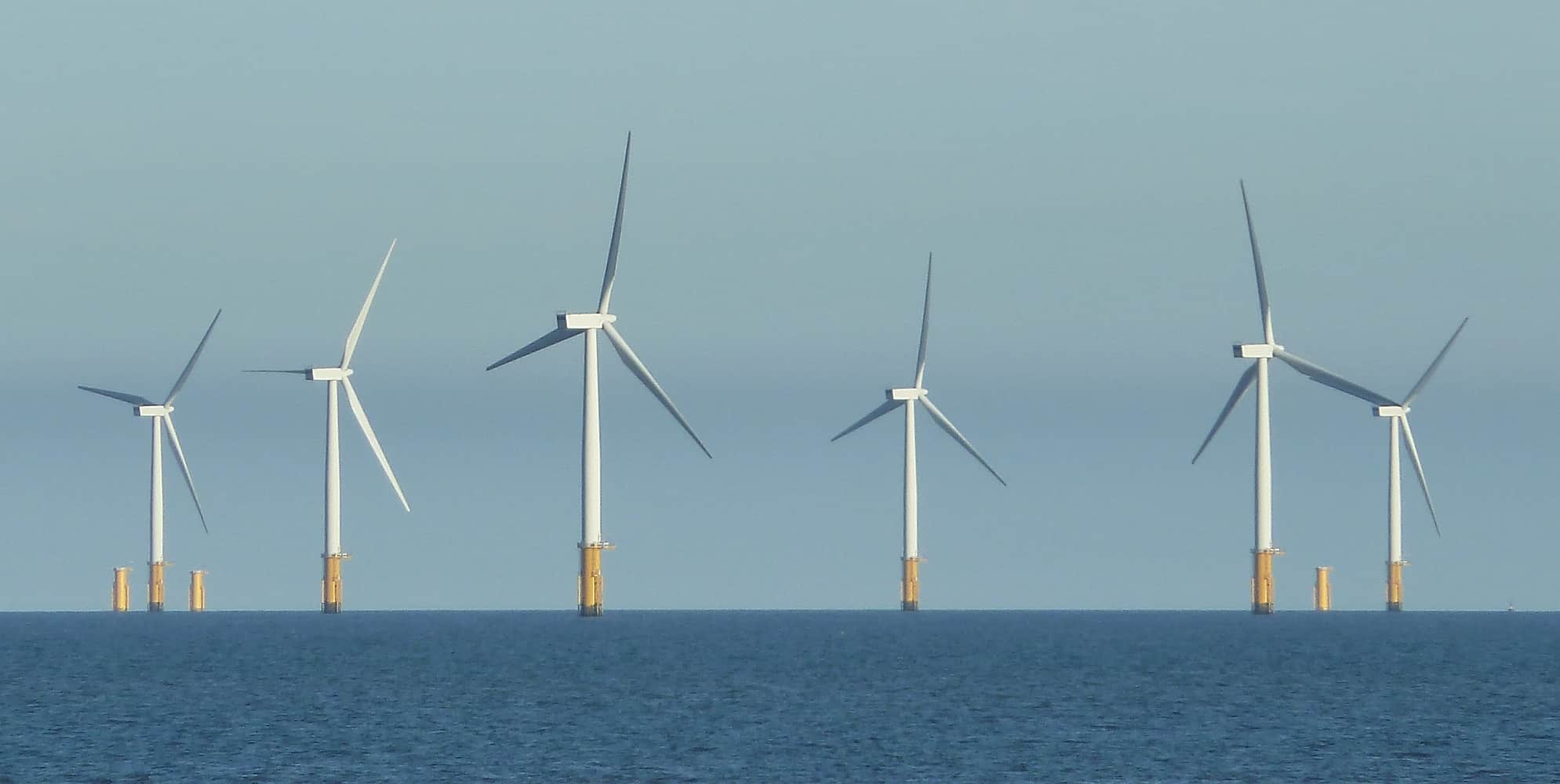 Wind farms ordered to create breeze to cool down Britain