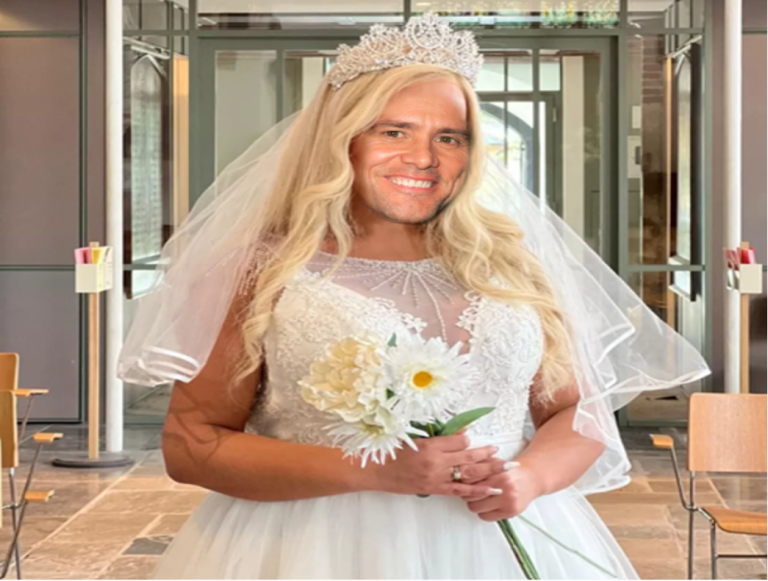 Dumb and Dumber: Transgender Jim Carrey lookalike divorces itself after year-long marriage